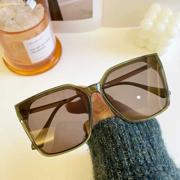 korean new square black polarizing glasses fashion street women's small face sunglasses men's anti ultraviolet, White;black
korean new square black polarizing glasses fashion street women's small face sunglasses men's anti ultraviolet, White;black
