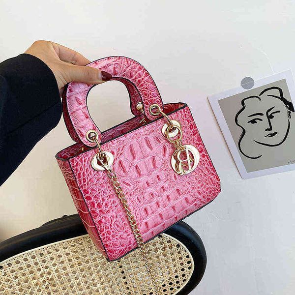 factory online export designer tide brand ladies bag new pattern simple and fashionable one shoulder msenger portable women's small squ
factory online export designer tide brand ladies bag new pattern simple and fashionable one shoulder msenger portable women's small squ