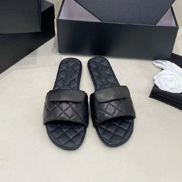 7a custom slippers designer ladies one-line sandals flat heel leather rhombus ins classic casual versatile fashion luxury beach platform out, Black
7a custom slippers designer ladies one-line sandals flat heel leather rhombus ins classic casual versatile fashion luxury beach platform out, Black