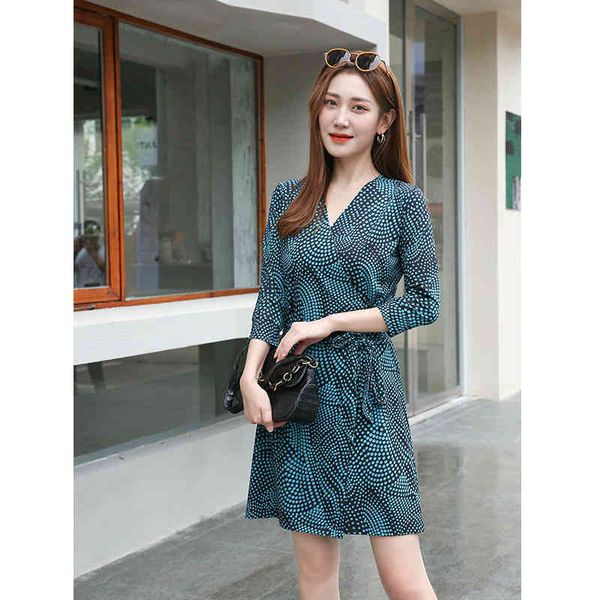 casual dresses wrap skirt green print temperament celebrity light mature style thin medium length dress women, Black;gray
casual dresses wrap skirt green print temperament celebrity light mature style thin medium length dress women, Black;gray