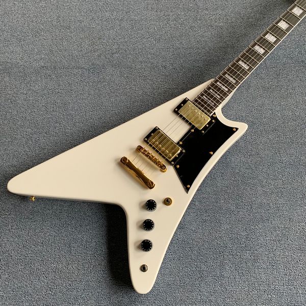 rosewood fingerboard electric guitar, gold hardware, solid mahogany body electric guitar
rosewood fingerboard electric guitar, gold hardware, solid mahogany body electric guitar