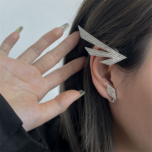 original diamond-studded fairy ear stud angel ear bone clip sweet and cool girl concave shape niche design fashion jewelry gift, Golden;silver
original diamond-studded fairy ear stud angel ear bone clip sweet and cool girl concave shape niche design fashion jewelry gift, Golden;silver