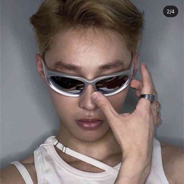 designer ray cycle luxurious sunglasses hip hop glasses cyberpunk technology sensory function wind mens net red ins integrated hip hop disco, White;black
designer ray cycle luxurious sunglasses hip hop glasses cyberpunk technology sensory function wind mens net red ins integrated hip hop disco, White;black