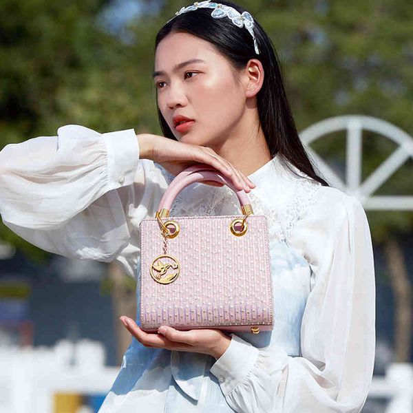 2022 new fashion spring hand female messenger piece single shoulder fairy princess diana bag luxury designer
2022 new fashion spring hand female messenger piece single shoulder fairy princess diana bag luxury designer