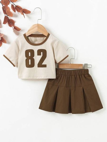 toddler girls letter graphic contrast binding tee & pleated skirt she, White
toddler girls letter graphic contrast binding tee & pleated skirt she, White