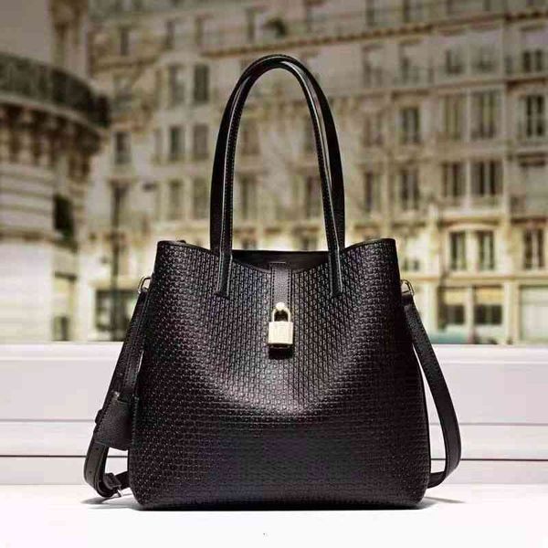 bag pure color 100% leather chch hchc tote for women 2022 fashion single shoulder handbags luxury brand designer purse
bag pure color 100% leather chch hchc tote for women 2022 fashion single shoulder handbags luxury brand designer purse
