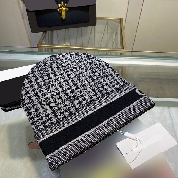 luxury designer beanie winter hat knitted hats fashionable men and women classic style warm and comfortable, Blue;gray
luxury designer beanie winter hat knitted hats fashionable men and women classic style warm and comfortable, Blue;gray