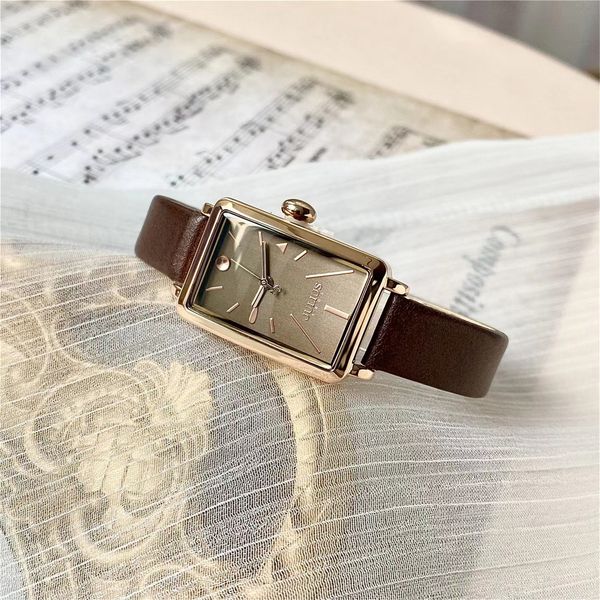 luxury womens watches women fashion trend square designer womens quartz retro waterproof student women's watch genuine leather strap, Slivery;golden
luxury womens watches women fashion trend square designer womens quartz retro waterproof student women's watch genuine leather strap, Slivery;golden