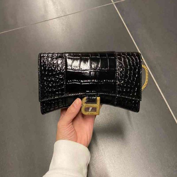 handbag designer balenciga hourglass black crocodile embossed leather mini chain wallet shoulder crossbody bag w2p2
handbag designer balenciga hourglass black crocodile embossed leather mini chain wallet shoulder crossbody bag w2p2