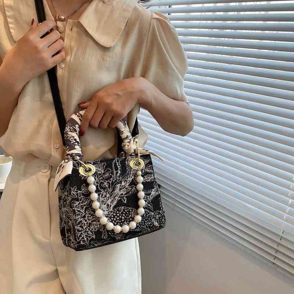 women's fashion personality trend brand bag wholesale female 2021 new korean version one shoulder msenger silk scarf woven pearl chain
women's fashion personality trend brand bag wholesale female 2021 new korean version one shoulder msenger silk scarf woven pearl chain