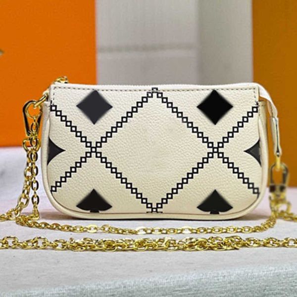 grained 2022ss shoulder calfskin clutch bag embossed ladies designer classic large capacity hardware accessories wallet coin purse
grained 2022ss shoulder calfskin clutch bag embossed ladies designer classic large capacity hardware accessories wallet coin purse
