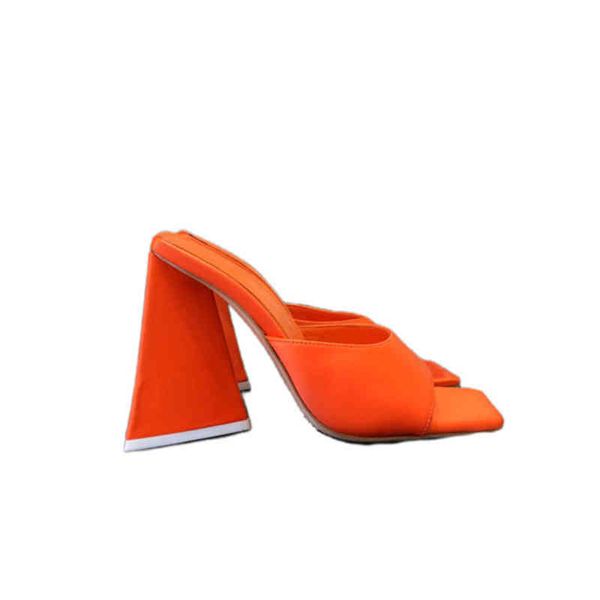 dress shoes women mules slippers desginer slides spring summer genuine leather silk demin high heel brand design leopard sandals 41 42, Black
dress shoes women mules slippers desginer slides spring summer genuine leather silk demin high heel brand design leopard sandals 41 42, Black