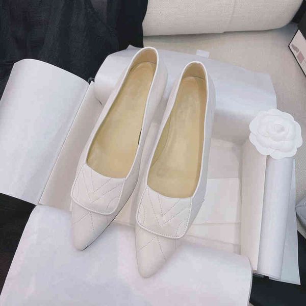 dress shoes spring single shoes pointed flat bottomed women's leather ballet lazy buckle, Black
dress shoes spring single shoes pointed flat bottomed women's leather ballet lazy buckle, Black