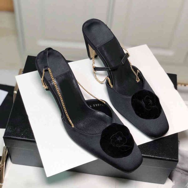sandals summer camellia flower square head sandals women's elegant one-line belt chain thick heel temperament high heels, Black
sandals summer camellia flower square head sandals women's elegant one-line belt chain thick heel temperament high heels, Black