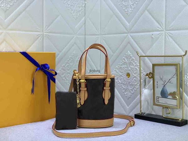 5a quality bucket bag luxury designer crossbody shoulder bags handbag women's fashion leather printing handbags wholesale m81489 nano b
5a quality bucket bag luxury designer crossbody shoulder bags handbag women's fashion leather printing handbags wholesale m81489 nano b