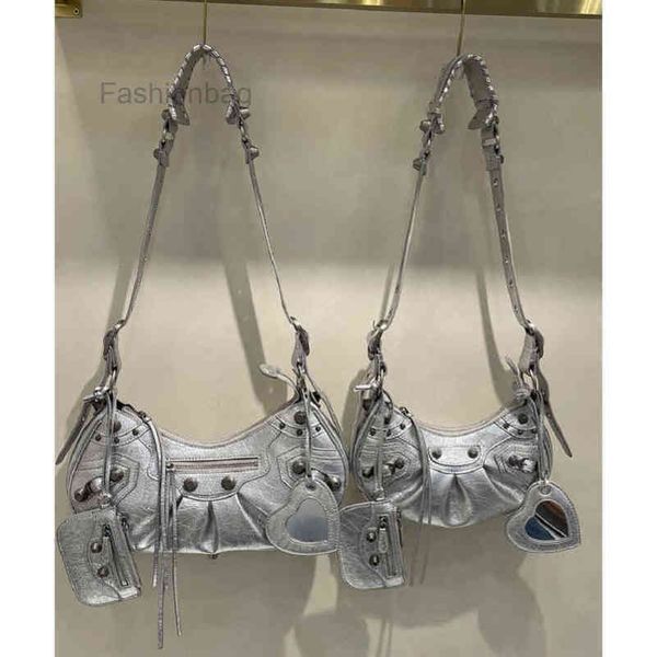 designer motorcycle classic balencaigass bags bag luxurys trend shoulder le three handbag one rivet locomotive cagole 2022 fold oil q7c2
designer motorcycle classic balencaigass bags bag luxurys trend shoulder le three handbag one rivet locomotive cagole 2022 fold oil q7c2