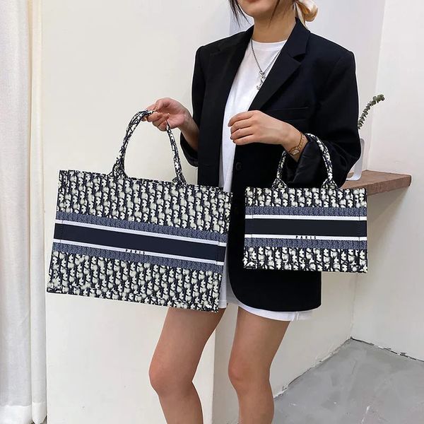 women luxurys designers bags 2022 women's large shopping bags fashion embroidery handbag ladies shoulder bag luxury designer tote
women luxurys designers bags 2022 women's large shopping bags fashion embroidery handbag ladies shoulder bag luxury designer tote