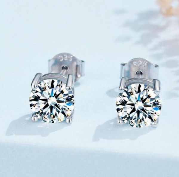 14k gold plate s925 silver stud earrings women's four claw earrings temperament, Golden;silver
14k gold plate s925 silver stud earrings women's four claw earrings temperament, Golden;silver