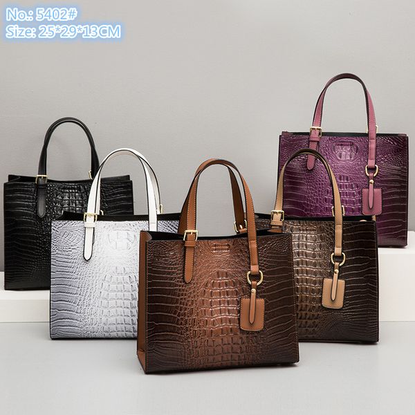 wholesale factory women shoulder bag 5 colors three-piece fashion leather handbag popular street 3-layer interlayer embossed backpack simple
wholesale factory women shoulder bag 5 colors three-piece fashion leather handbag popular street 3-layer interlayer embossed backpack simple
