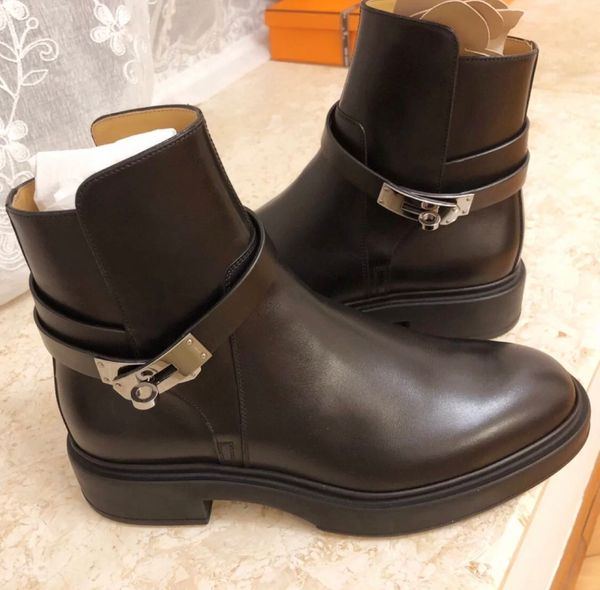 2022 fashion elegant winter women kelly lock buckles ankle boots black calf leather lady booty knight booties martin fashion women's co
2022 fashion elegant winter women kelly lock buckles ankle boots black calf leather lady booty knight booties martin fashion women's co