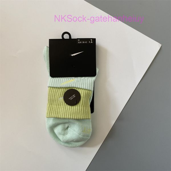 men fashion classic socks hook brand color stitched men's women's long tube sports training sock street couple middle tubes luxury, Black
men fashion classic socks hook brand color stitched men's women's long tube sports training sock street couple middle tubes luxury, Black
