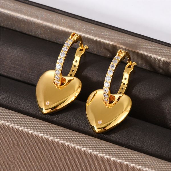 summer trend fashion stud love micro-set zircon detachable earrings gold-plated circle heart-shaped ear buckle girls street all-match, Golden;silver
summer trend fashion stud love micro-set zircon detachable earrings gold-plated circle heart-shaped ear buckle girls street all-match, Golden;silver