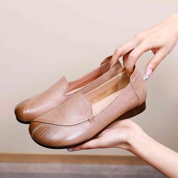 dress shoes spring and autumn cowhide soft sole women's shoes flat heel large size middle-aged elderly mother's leather single 029, Black
dress shoes spring and autumn cowhide soft sole women's shoes flat heel large size middle-aged elderly mother's leather single 029, Black