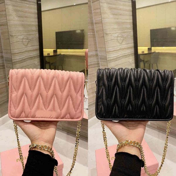 women luxurys designers cross body bags women wallet fashion purse high qulity handbag gold chain pleated leather small and light clutch 102
women luxurys designers cross body bags women wallet fashion purse high qulity handbag gold chain pleated leather small and light clutch 102