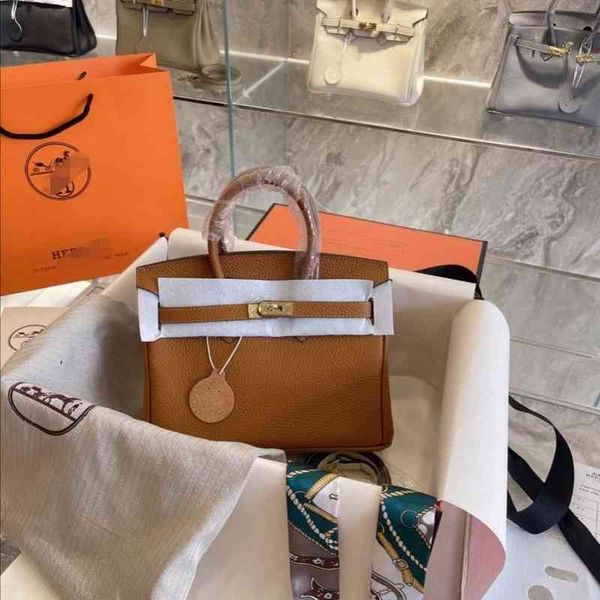 luxury h handbags women birkinss home women's bag platinum h cowhide lychee pattern bk25 messenger hand-in-hand holding with rich woman
luxury h handbags women birkinss home women's bag platinum h cowhide lychee pattern bk25 messenger hand-in-hand holding with rich woman