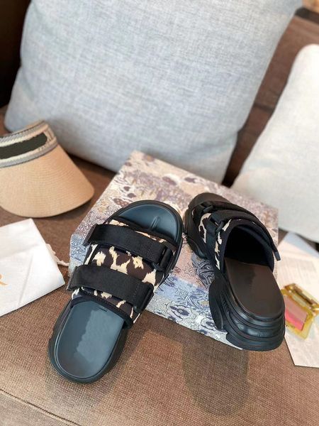 4s luxury designer lazy leopard print slipper womens fashion men slippers velcro adjustable size slides summer flat slipper trendy rubber sa, Black
4s luxury designer lazy leopard print slipper womens fashion men slippers velcro adjustable size slides summer flat slipper trendy rubber sa, Black