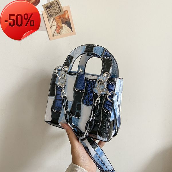 luxury designerlarge capacity women's 2022 summer new fashion chain killer diana bag single shoulder messenger handbag
luxury designerlarge capacity women's 2022 summer new fashion chain killer diana bag single shoulder messenger handbag