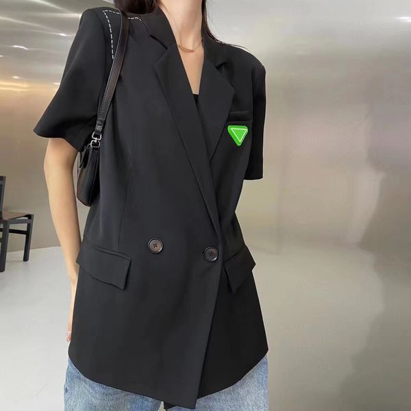 stylish short sleeved suit coat letter triangle label trench coats women spring summer outerwear coat, Tan;black
stylish short sleeved suit coat letter triangle label trench coats women spring summer outerwear coat, Tan;black