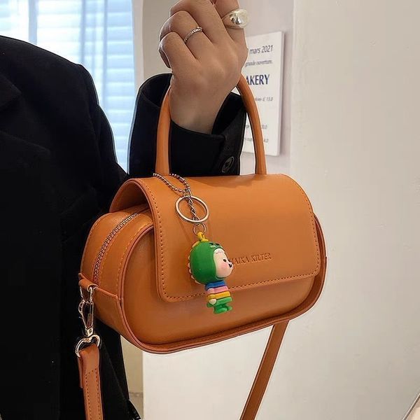 designer bags this year's popular small female 2022 spring and summer new versatile messenger high texture niche fashion handbag
designer bags this year's popular small female 2022 spring and summer new versatile messenger high texture niche fashion handbag