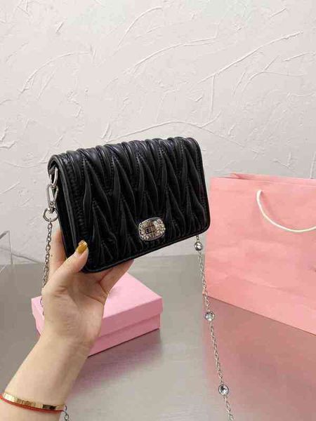women luxurys designers shoulder bags crossbody messenger classic handbag high capacity fashion designer leather clutch with chain lady wall
women luxurys designers shoulder bags crossbody messenger classic handbag high capacity fashion designer leather clutch with chain lady wall