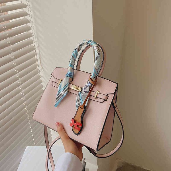 handbags bag women's new simple and fashionable portable sling one shoulder messenger trend
handbags bag women's new simple and fashionable portable sling one shoulder messenger trend