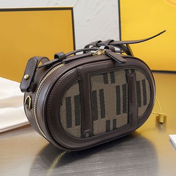 crossbody shoulder bag camera messenger bag women handbag purse patchwork leather lady plain purses thread canvas fashion letter printing ad
crossbody shoulder bag camera messenger bag women handbag purse patchwork leather lady plain purses thread canvas fashion letter printing ad