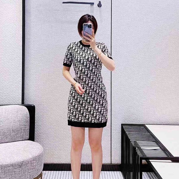 casual dresses d family summer full d letter knitted dress with color contrast edge and waist without belly group, Black;gray
casual dresses d family summer full d letter knitted dress with color contrast edge and waist without belly group, Black;gray