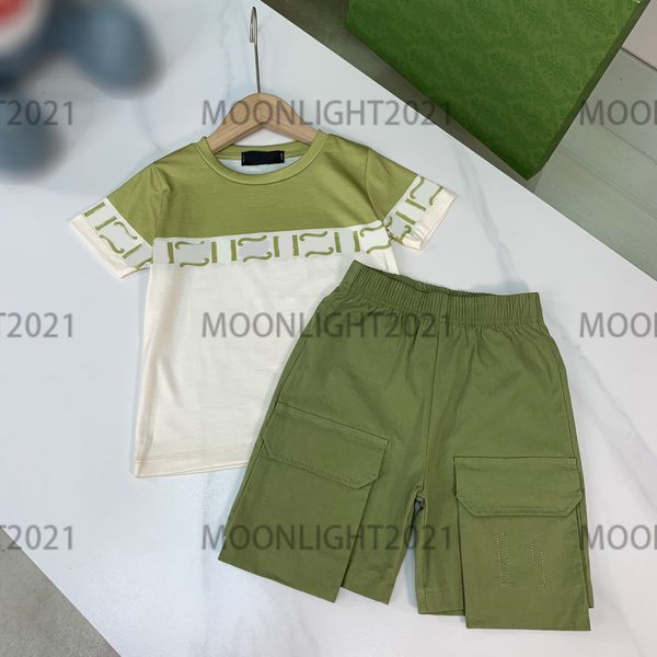2022 luxury girls t shirts tracksuits summer sets round neck t shirts+ long pants calssic bag print designer f printing fashion kids sports, White
2022 luxury girls t shirts tracksuits summer sets round neck t shirts+ long pants calssic bag print designer f printing fashion kids sports, White