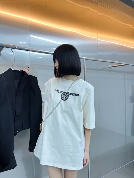 women's t-shirt designer 22 early spring new niche simple calendar contrast print lazy style os short sleeve t-shirt grxl, White
women's t-shirt designer 22 early spring new niche simple calendar contrast print lazy style os short sleeve t-shirt grxl, White