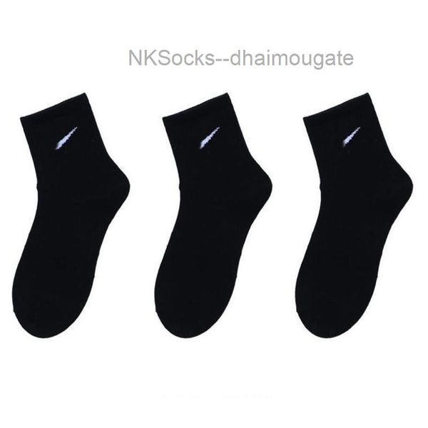 men's classic fashion socks gift box stockings hook brand black white gray medium tube sports cotton sweat absorbing sock men women lux
men's classic fashion socks gift box stockings hook brand black white gray medium tube sports cotton sweat absorbing sock men women lux