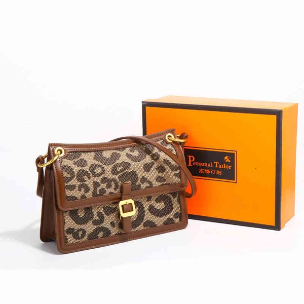 2022 newfashion autumn and winter armpit bags luxury design women's bag trend single shoulder popular square handbag wholesale
2022 newfashion autumn and winter armpit bags luxury design women's bag trend single shoulder popular square handbag wholesale
