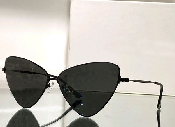 cat eye sunglasses black/grey with silver letters pattern men women designers sun glasses shades sonnenbrille wrap occhiali da sole uv eyewe, White;black
cat eye sunglasses black/grey with silver letters pattern men women designers sun glasses shades sonnenbrille wrap occhiali da sole uv eyewe, White;black