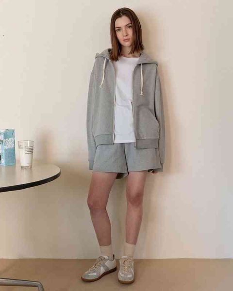 women's two piece pants spring south korea dongdamen solid color casual comfortable hoodie straight shorts two-piece set q8s0, White
women's two piece pants spring south korea dongdamen solid color casual comfortable hoodie straight shorts two-piece set q8s0, White