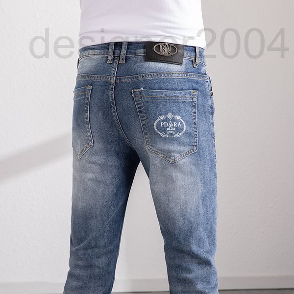 men's jeans designer 2021 spring and summer fashion brand new youth light blue jeans men's personality elastic small leg straight
men's jeans designer 2021 spring and summer fashion brand new youth light blue jeans men's personality elastic small leg straight