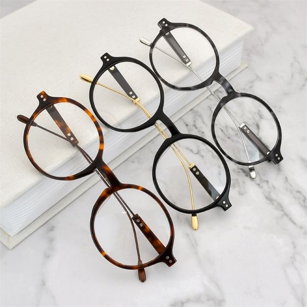 60% outlet online store round frame spectacle plate metal hybrid frame, White;black
60% outlet online store round frame spectacle plate metal hybrid frame, White;black