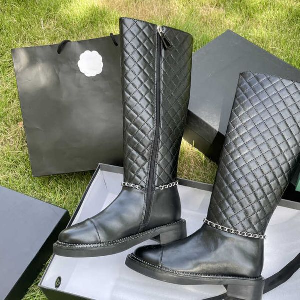 2022 autumn winter c letter boots ling lattice lace up short knee booties small fragrance black leather matching quilted 38cm high ankle boo
2022 autumn winter c letter boots ling lattice lace up short knee booties small fragrance black leather matching quilted 38cm high ankle boo