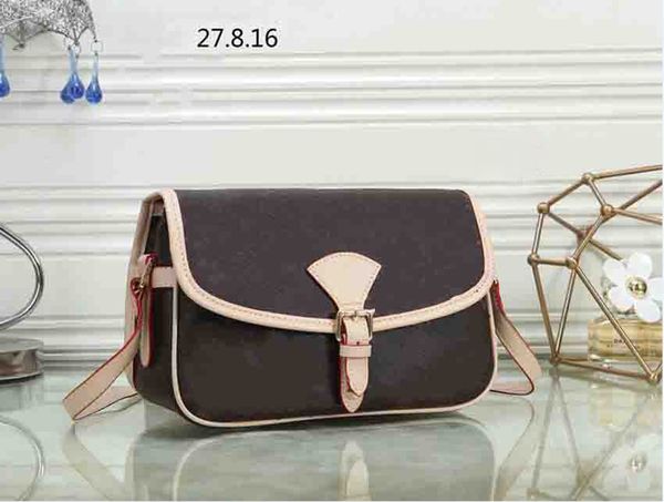 designers shoulder bags women handbag totes luxurys woman crossbody handbags lady messenger fashion shopping cross body cosmetic bag clutch
designers shoulder bags women handbag totes luxurys woman crossbody handbags lady messenger fashion shopping cross body cosmetic bag clutch
