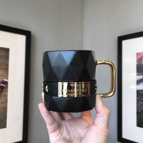 2020 starbucks cup christmas black gold ribbed cup ring mug water cup 285ml
2020 starbucks cup christmas black gold ribbed cup ring mug water cup 285ml