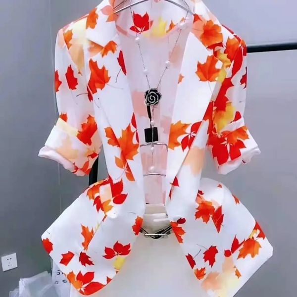 summer 2022 thin western cardigan women's short suntan printed slim fit blazer, White;black
summer 2022 thin western cardigan women's short suntan printed slim fit blazer, White;black