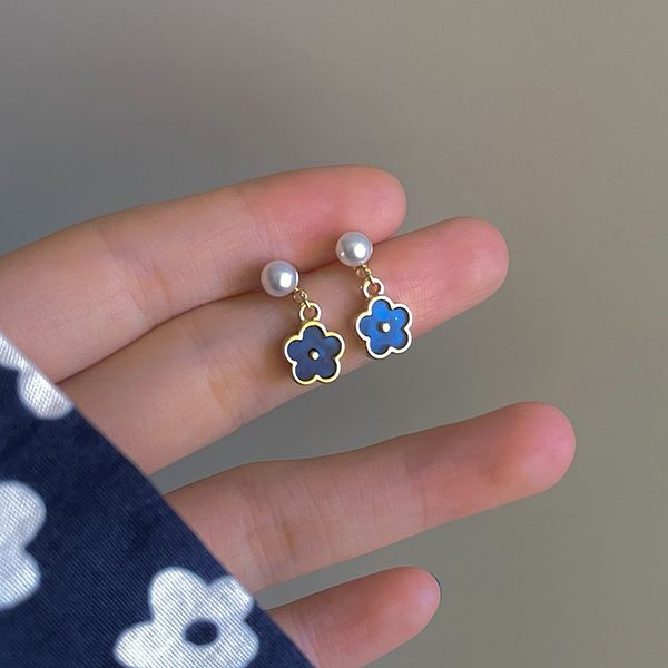 925 silver needle pearl drop oil blue flower earrings fresh and literary style stud earrings simple student girlfriends eardrop for women, Golden
925 silver needle pearl drop oil blue flower earrings fresh and literary style stud earrings simple student girlfriends eardrop for women, Golden